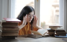 Apprendre par cœur à l’ère de l’IA : pourquoi ton cerveau en a toujours besoin