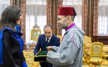 SM le Roi reçoit l’alpiniste marocaine Nawal Sfendla