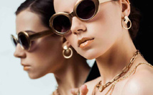 Le layering de bijoux s’impose comme la tendance phare de l’été 2026