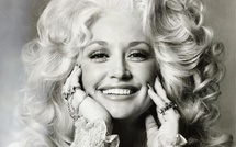 Dolly Parton : comment une icône de la country est devenue un phénomène culturel mondial